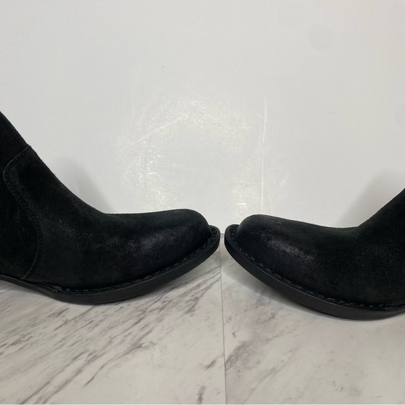 Born Kerri Black Distressed Suede Bootie 8M - Picture 7 of 15